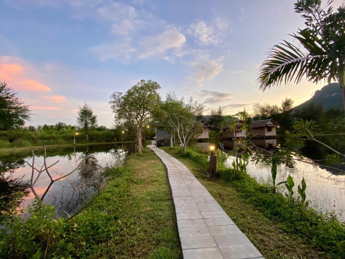 Numpu Baandin Hotel Sam Roi Yot Exterior photo