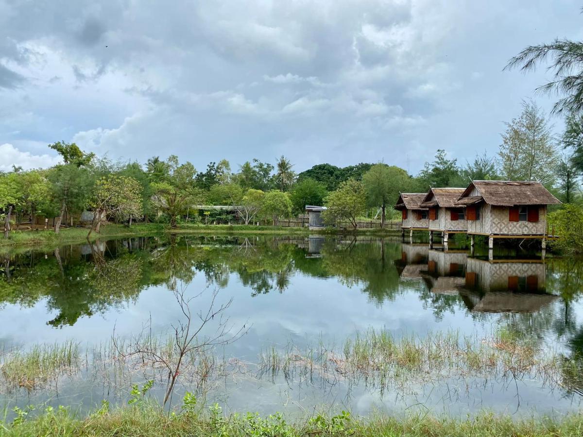 Numpu Baandin Hotel Sam Roi Yot Exterior photo