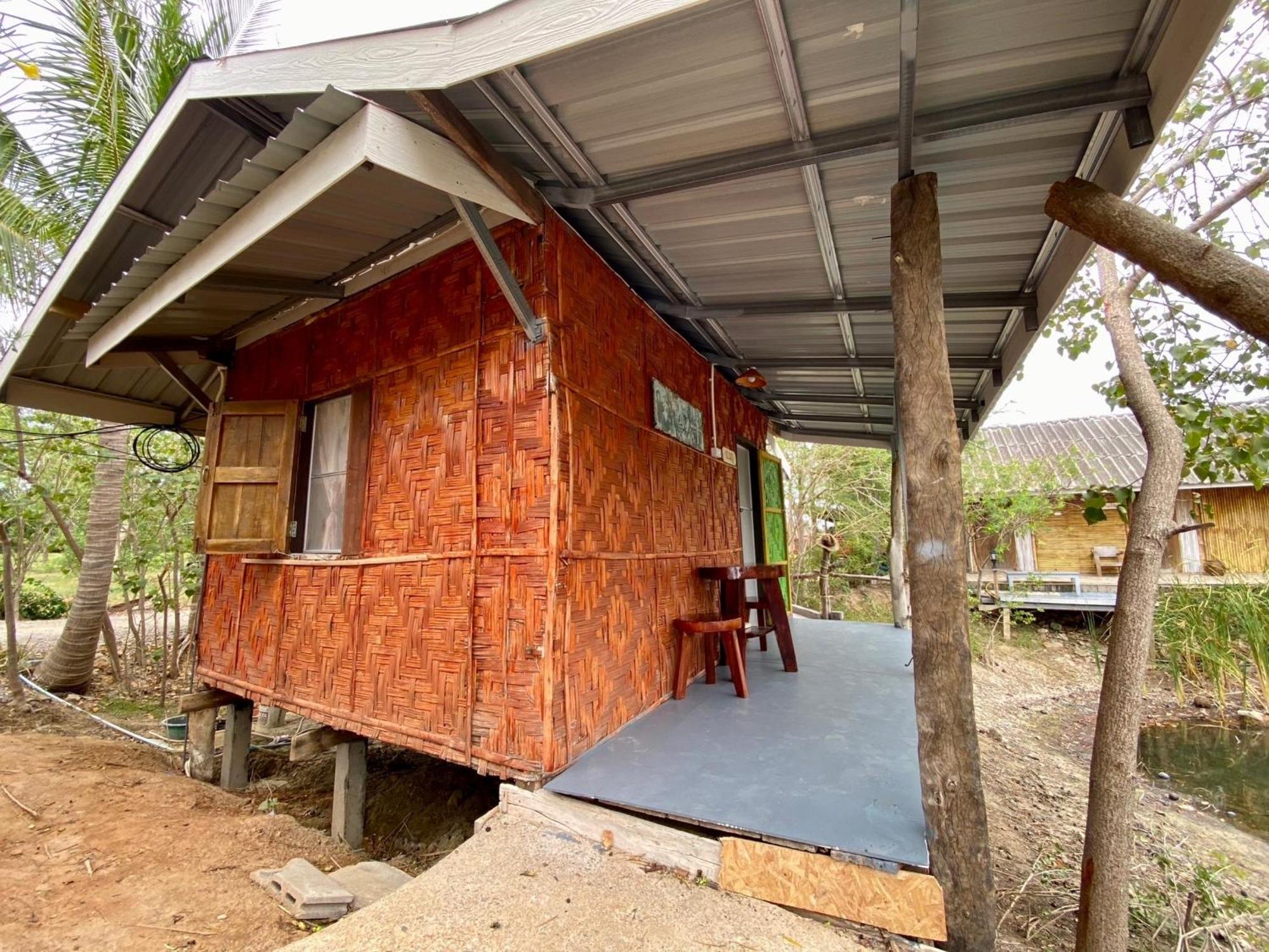 Numpu Baandin Hotel Sam Roi Yot Exterior photo